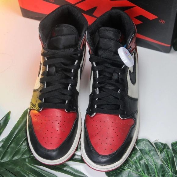 Jordan 1 Black Red Sneakers White size 7y/8.5W/40EU 000300 - Picture 3 of 4